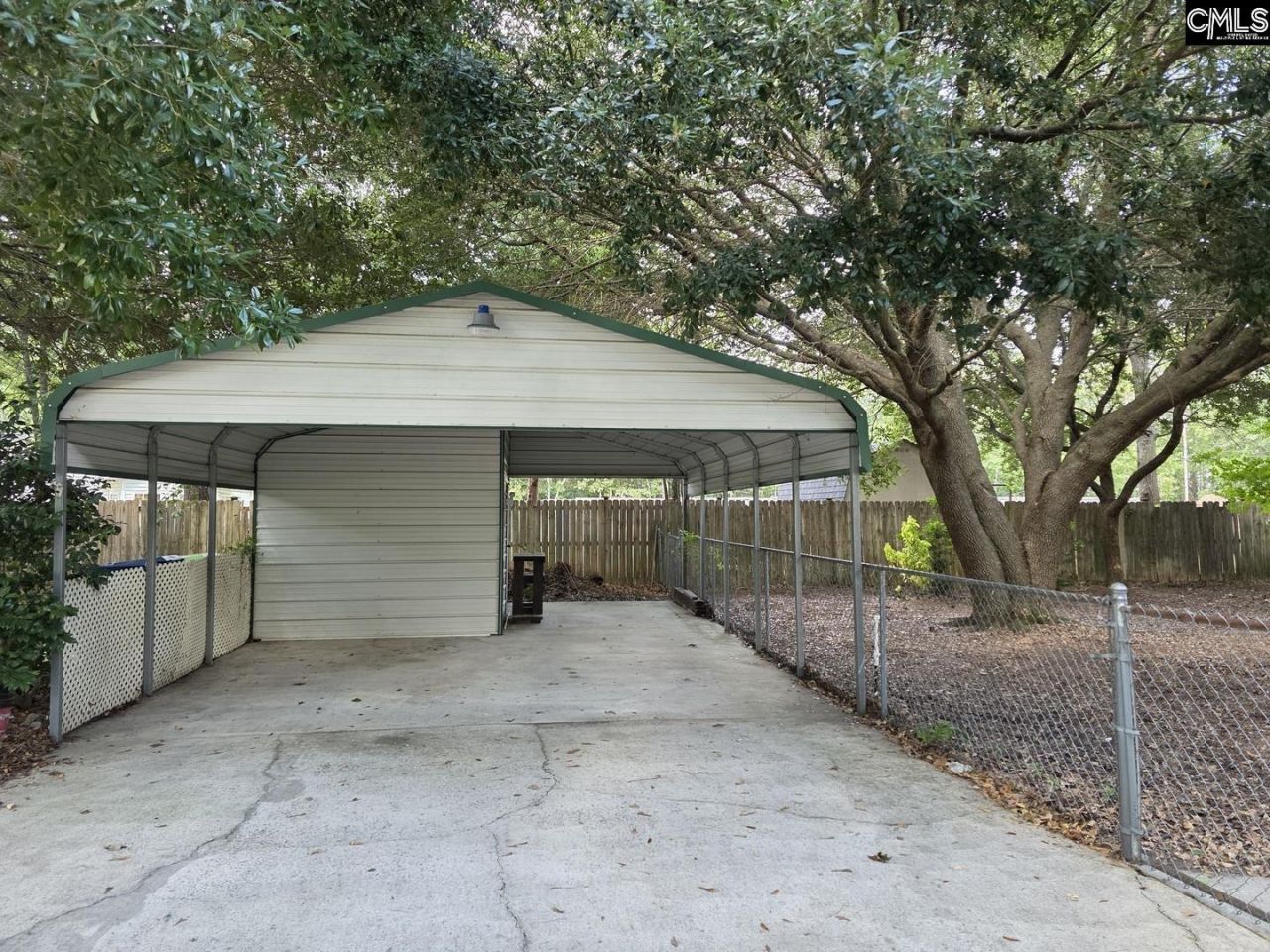 109 Kyzer Road  Photo 32