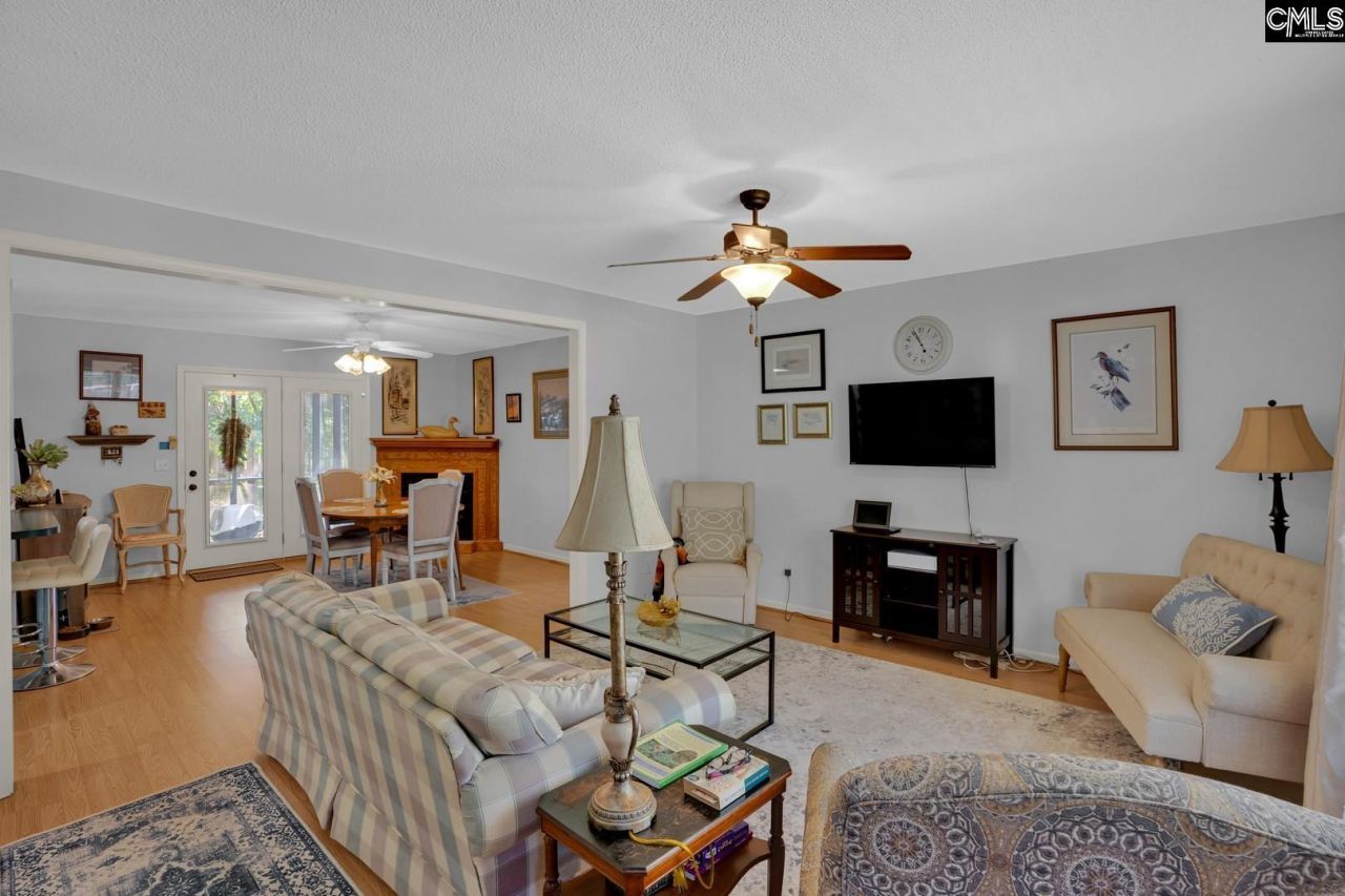 109 Kyzer Road  Photo 4