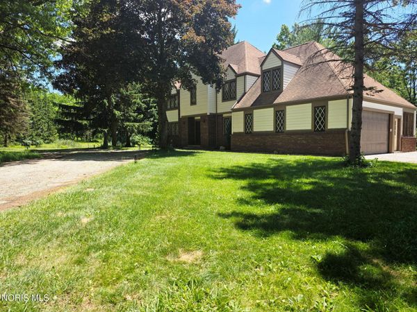 26430 Hull Prairie Road , Perrysburg, OH 43551