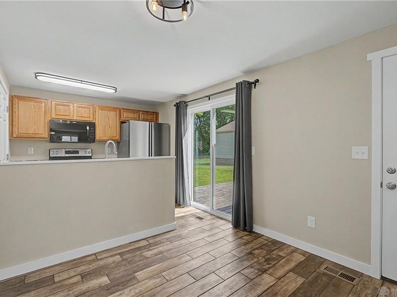 4817 Lodgeview Drive, Huber Heights, OH 45424 Photo 10