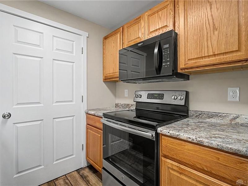 4817 Lodgeview Drive, Huber Heights, OH 45424 Photo 15