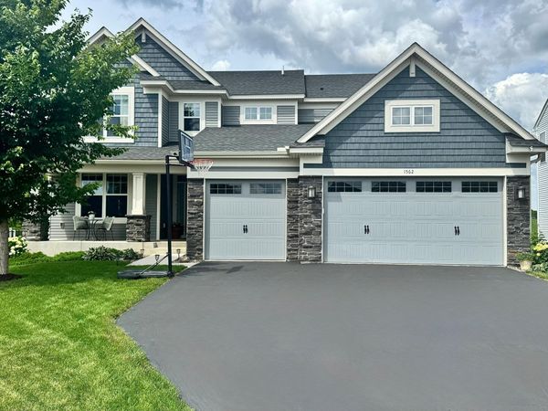1562 Edgebrook Lane, Carver, MN 55315