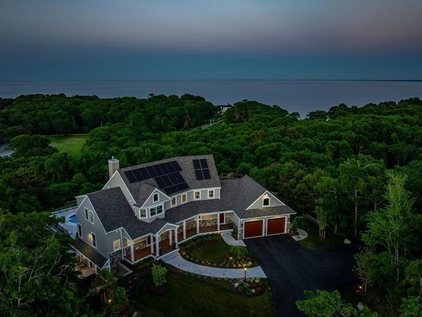 9 Clare Rd, Plymouth, MA 02360