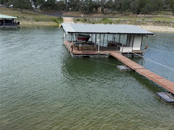 1131 Edgewater DR , Spicewood, TX 78669
