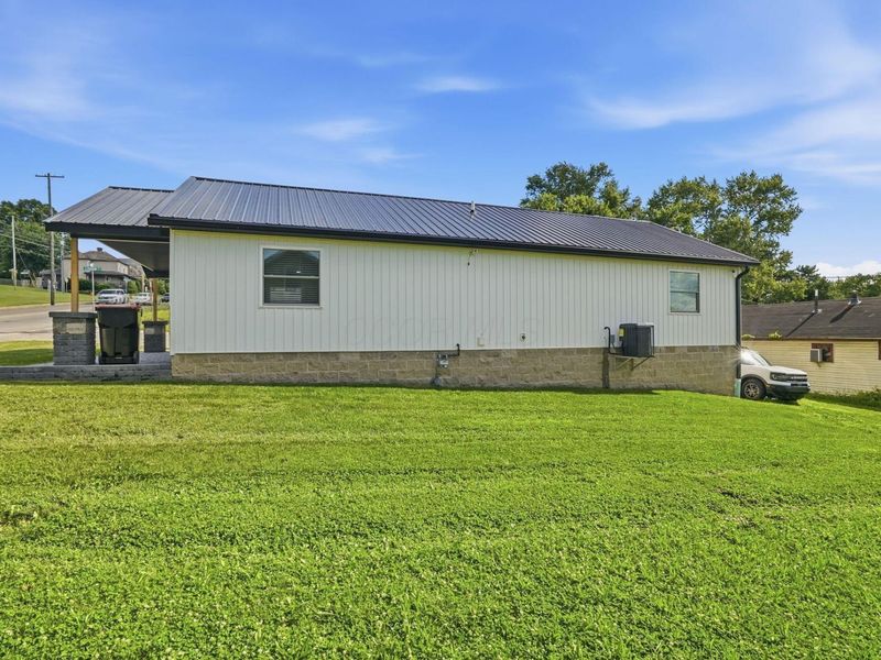 167 Pine Street , Zanesville, OH 43701 Photo 4