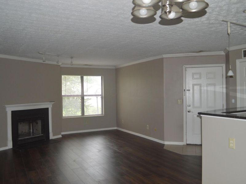 2744 Greystone Drive , Unit D, Columbus, OH 43220 Photo 3