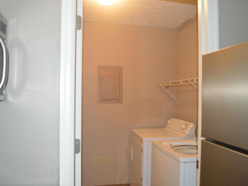 2744 Greystone Drive , Unit D, Columbus, OH 43220 Photo 4