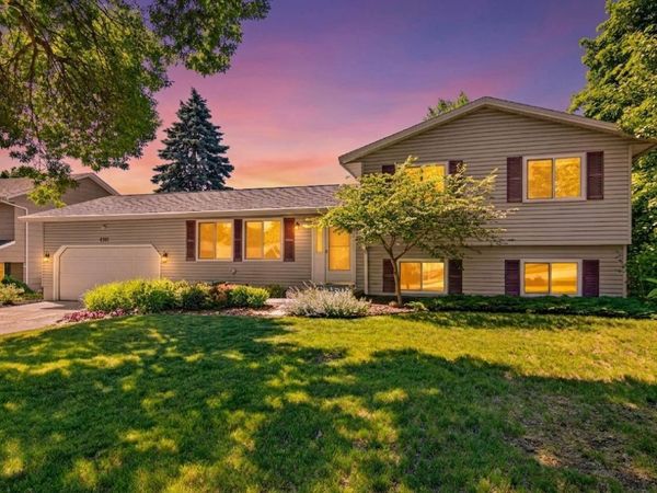 6321 Edgemont Circle N, Brooklyn Park, MN 55428