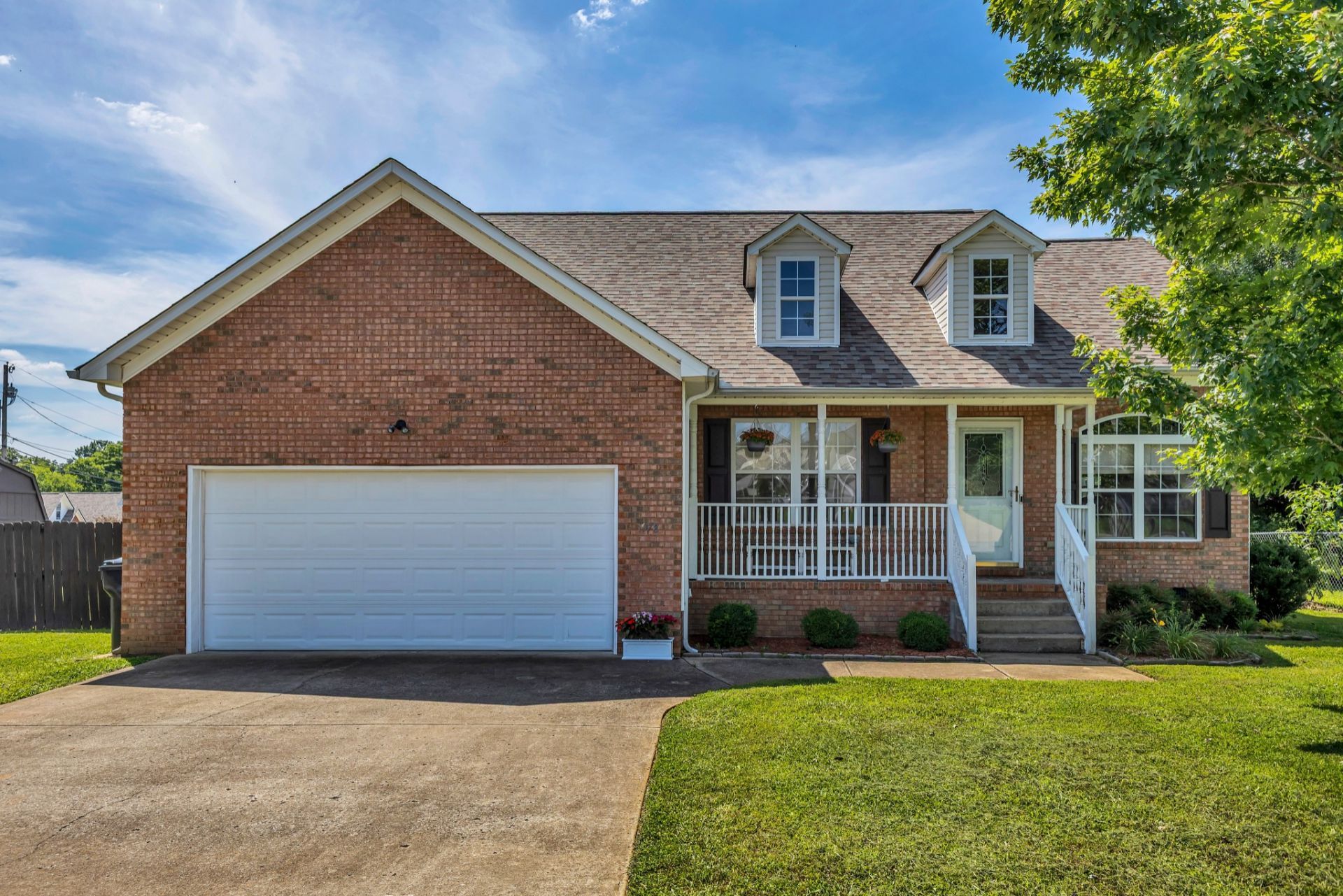 1978 Farmington Ct, Columbia, TN 38401 Main Photo