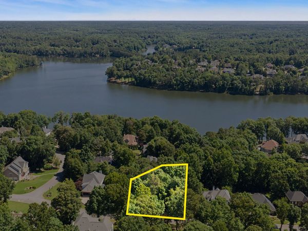 810 Southern Shore Drive, Peachtree City, GA 30269