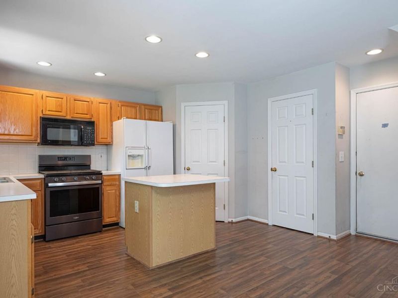 9527 Deer Track Road, West Chester, OH 45069 Photo 8