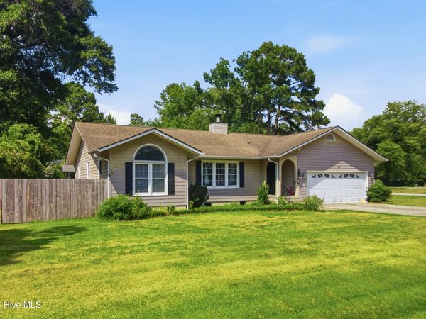 804 Plantation Drive, New Bern, NC 28562