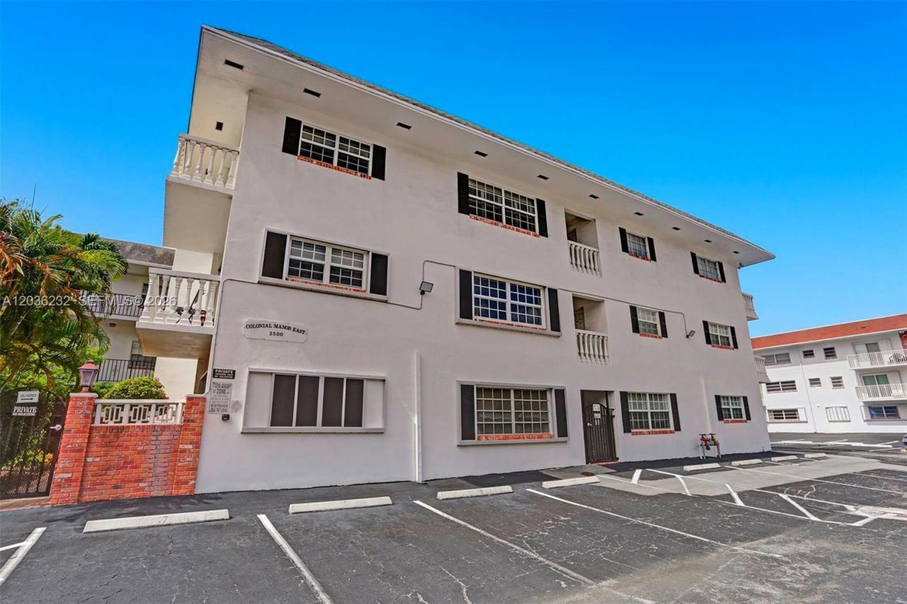 2500 NE 9th St , Unit 111, Fort Lauderdale, FL 33304 Photo