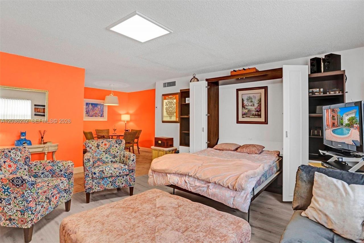 2500 NE 9th St , Unit 111, Fort Lauderdale, FL 33304 Photo
