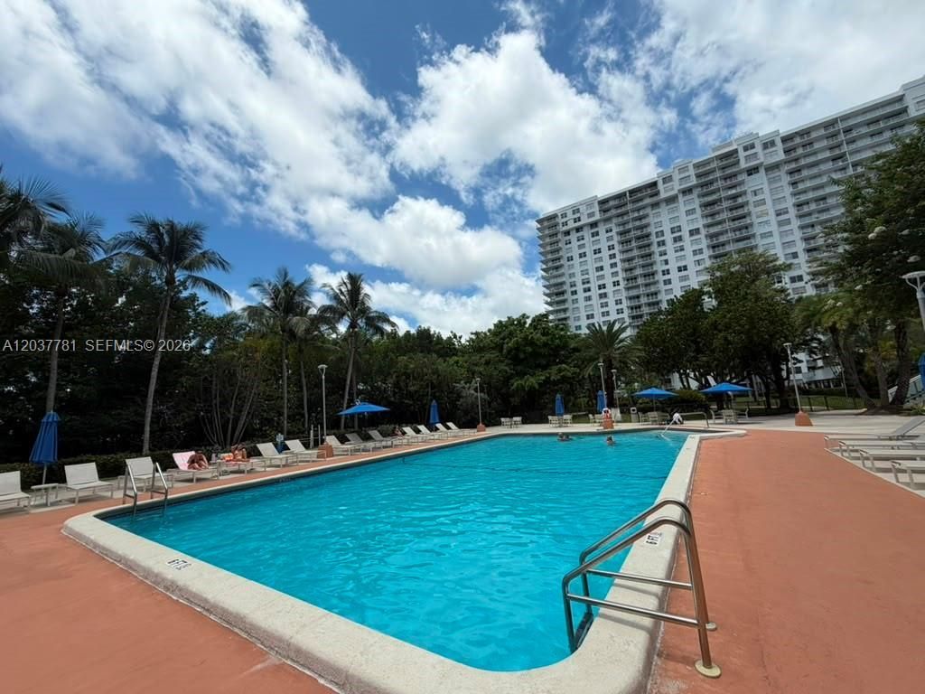 2801 NE 183rd St, Unit 2107W, Aventura, FL 33160 Photo