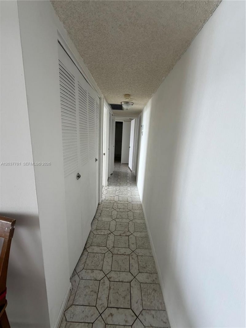 2801 NE 183rd St, Unit 2107W, Aventura, FL 33160 Photo