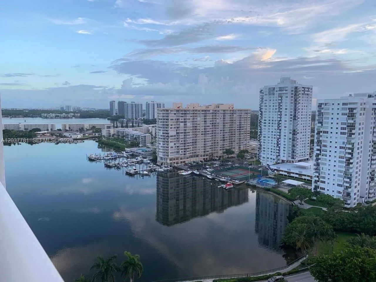 2801 NE 183rd St, Unit 2107W, Aventura, FL 33160 Photo