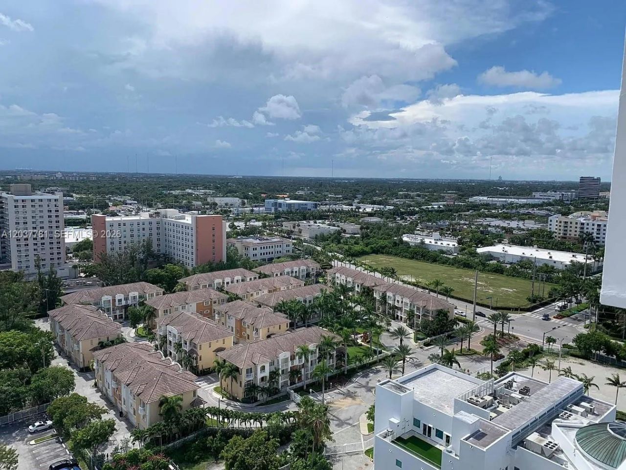 2801 NE 183rd St, Unit 2107W, Aventura, FL 33160 Photo