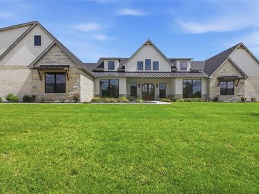 6300 Big Elk Drive, Fort Worth, TX 76140