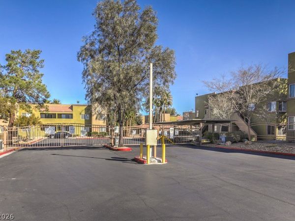 1858 N Decatur Boulevard , Unit 204, Las Vegas, NV 89108