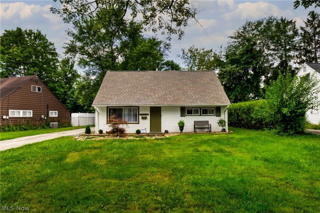 2379 Clyde Street Poland, OH 44514