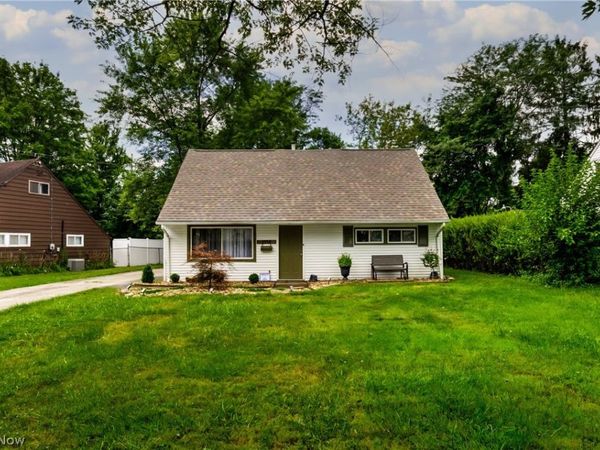 2379 Clyde Street, Poland, OH 44514