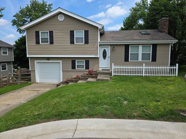 5572 Creekwood Circle, West Chester, OH 45069