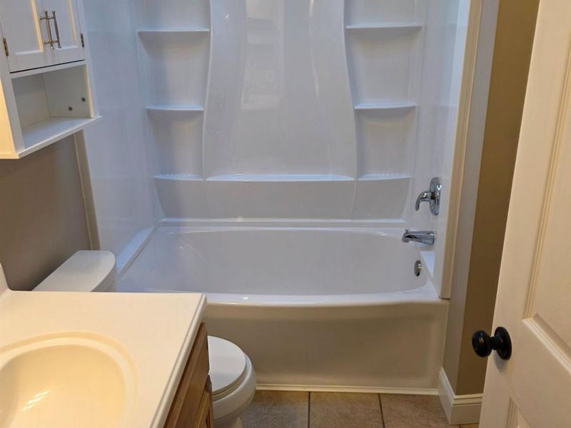 5572 Creekwood Circle, West Chester, OH 45069 Photo 16
