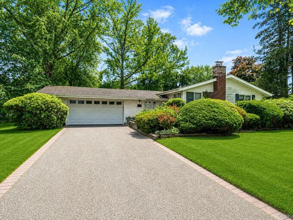 3 Cedar Crest Drive , Dix Hills, NY 11746