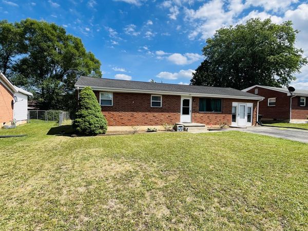 121 Tampa DR, Roanoke, VA 24019