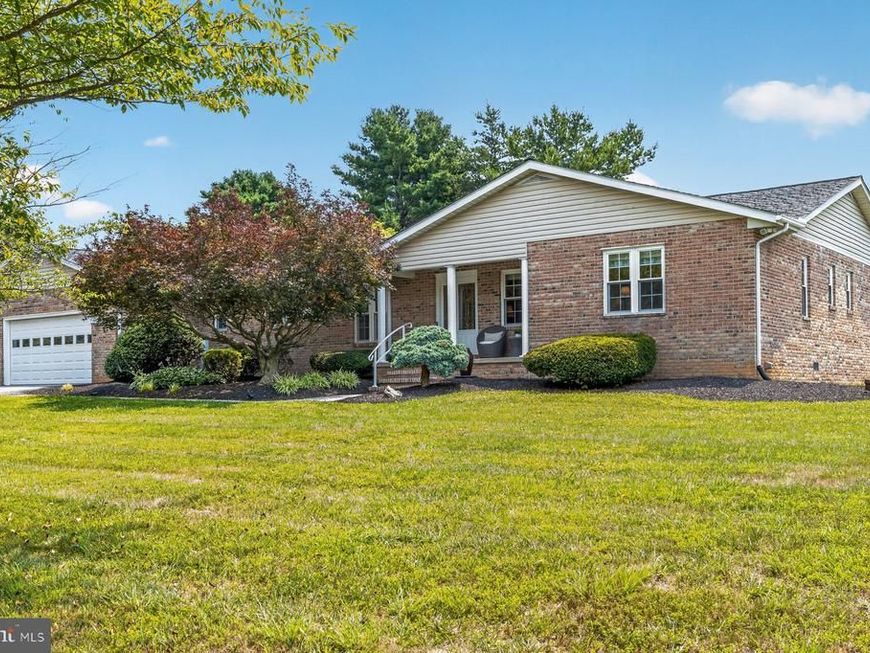 2217 Cherokee Drive, Westminster, MD 21157 Main Photo