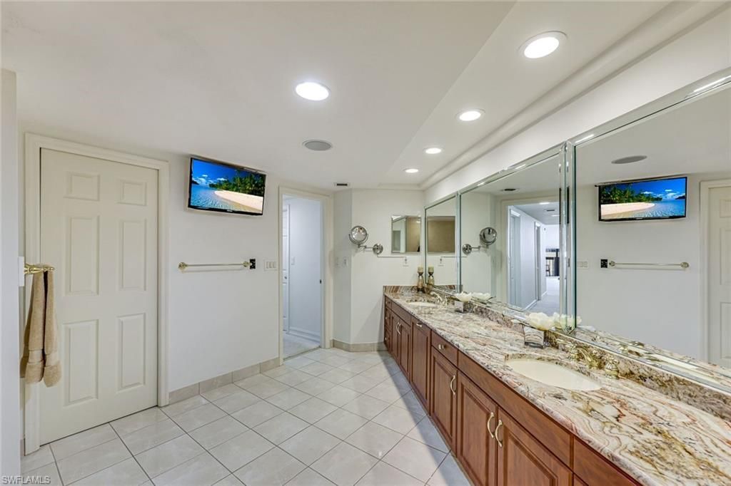 6001 Pelican Bay Blvd, Unit F, Naples, FL 34108 Photo