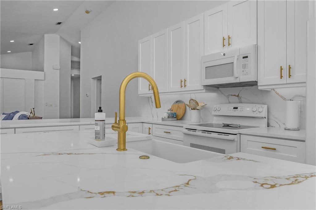 120 Livermore Ln , Naples, FL 34119 Photo
