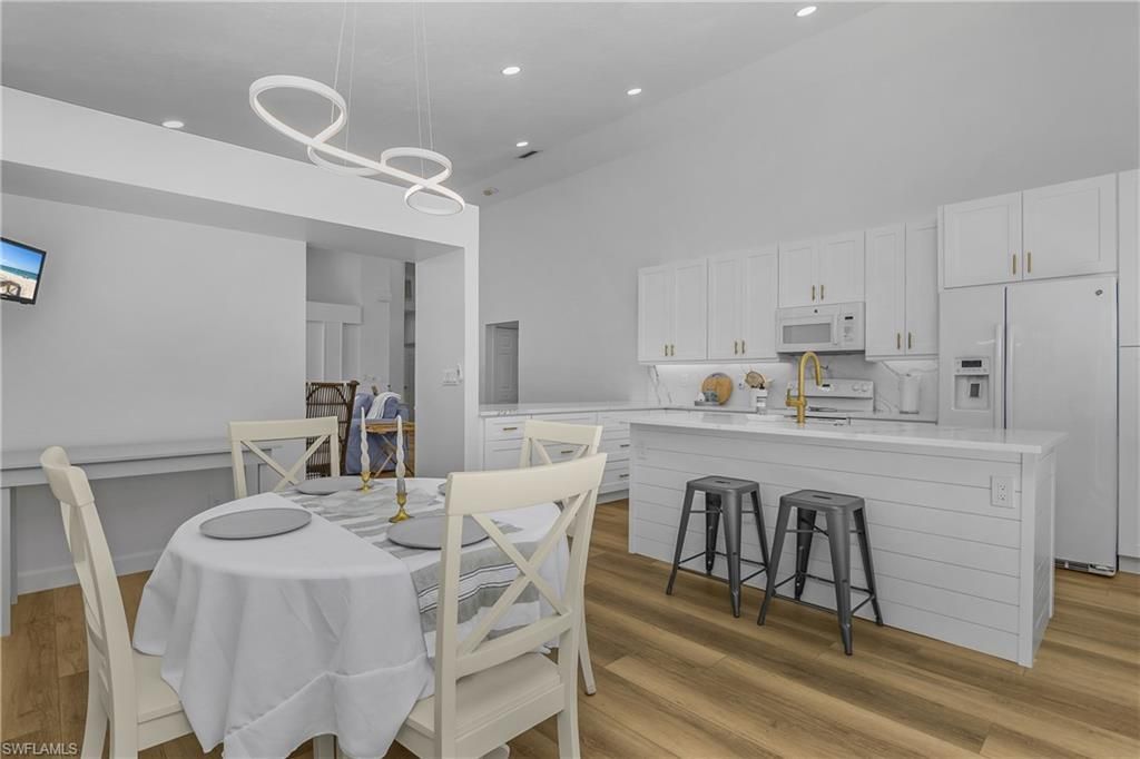 120 Livermore Ln , Naples, FL 34119 Photo