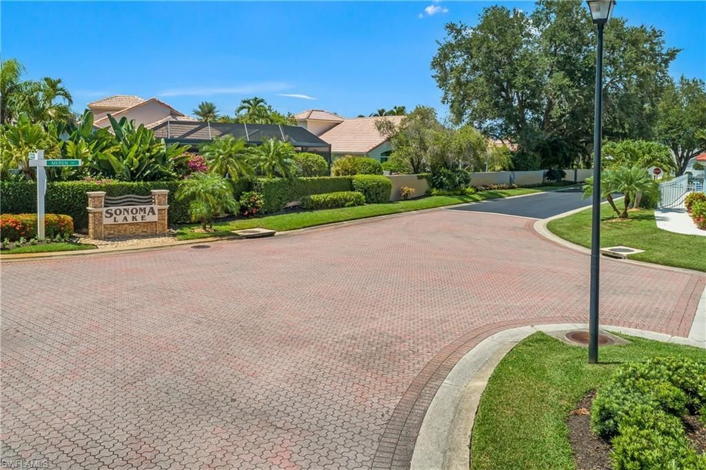 120 Livermore Ln , Naples, FL 34119 Photo