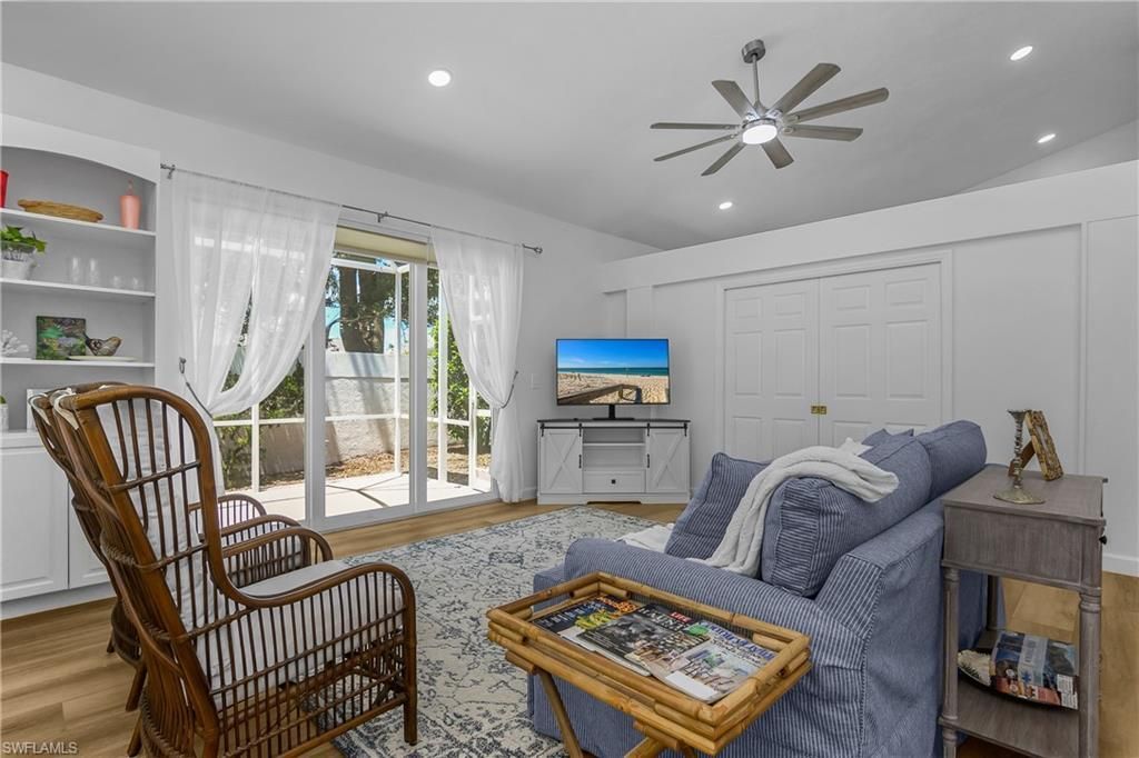120 Livermore Ln , Naples, FL 34119 Photo