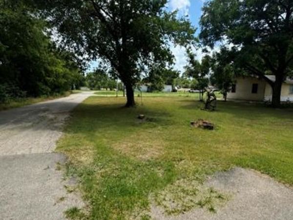 101 N Center Street , Whitney, TX 76692