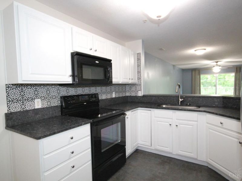 1349 Double Eagle Court, Turtle Creek Twp, OH 45036 Photo 7