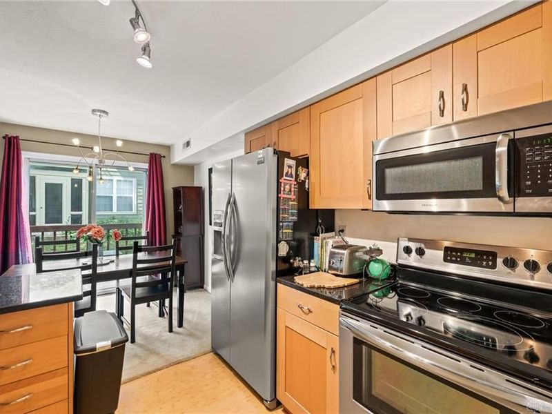 9651 Whalers Wharf, Washington Township, OH 45458 Photo 15