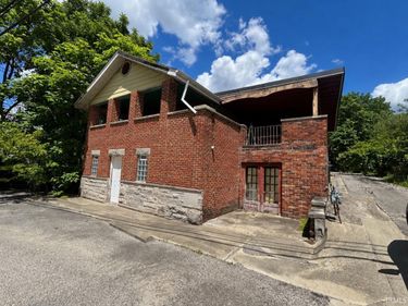 1910 W Arlington Road, Bloomington, IN 47404