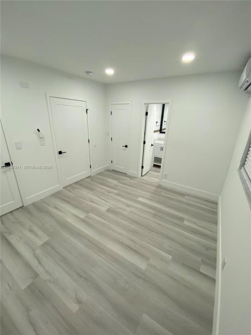 3071 SW 27th Ave , Unit 4, Miami, FL 33133 Photo