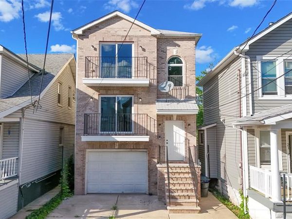 23 Edwin Place, NEWARK, NJ 07112