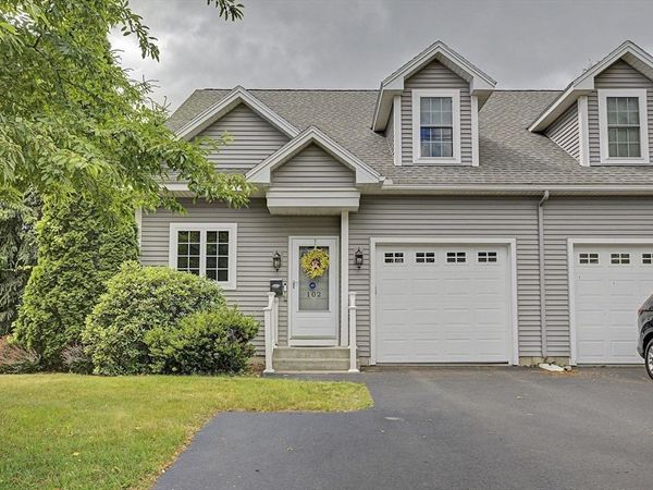 102 Lyman, Unit 102, South Hadley, MA 01075