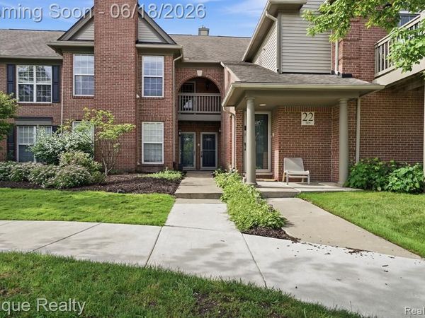 Canton, MI 28071 Carlton Way , Novi, MI 48377
