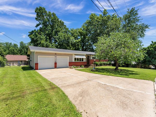 5740 S Lakeview Terrace, Springfield, MO 65810