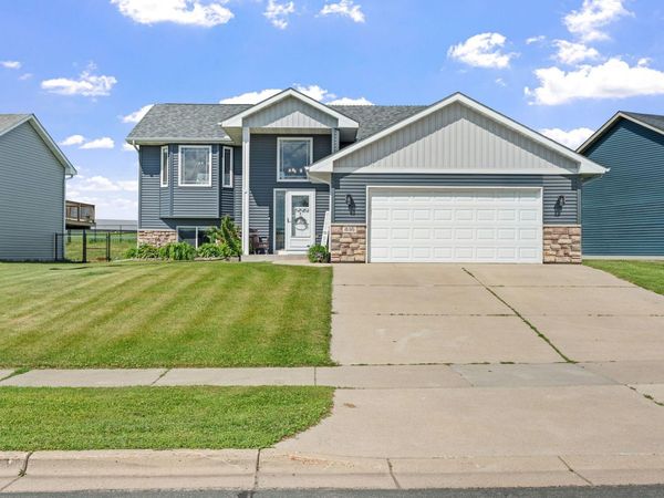 816 Cologne Lane , Waverly, MN 55390