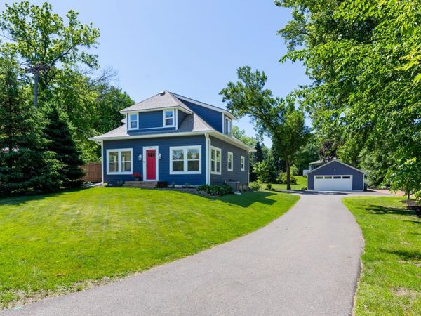 25525 Smithtown Road, Excelsior, MN 55331