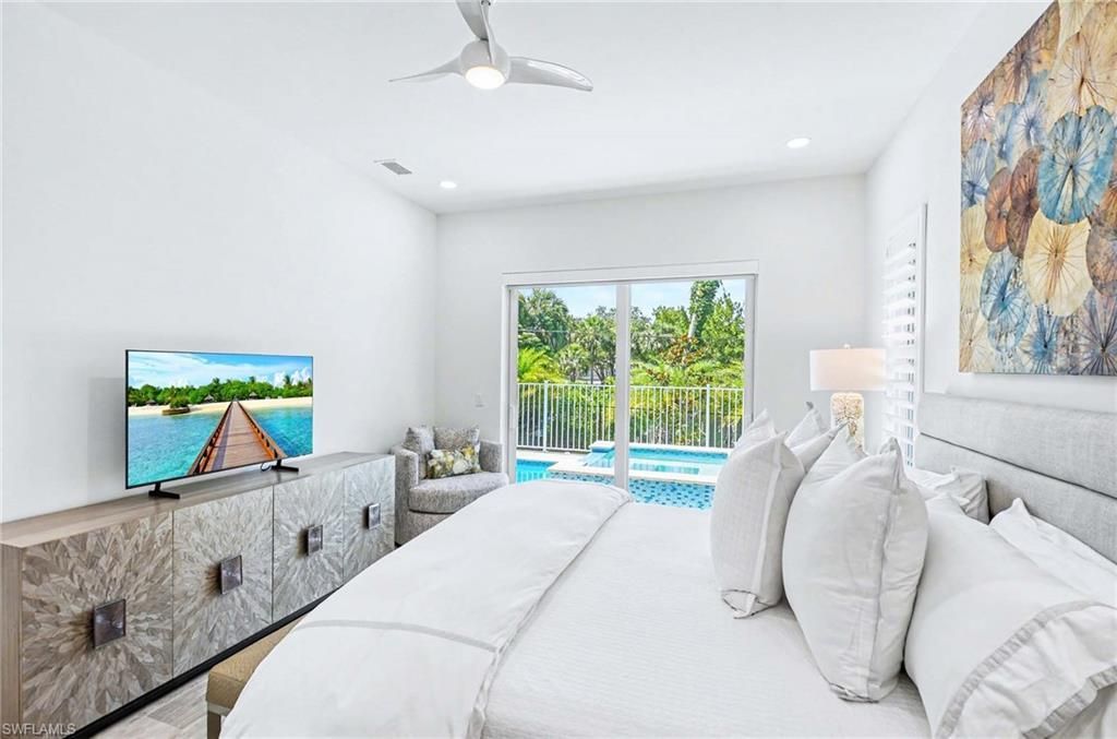 1114 6th Ln N, Naples, FL 34102 Photo