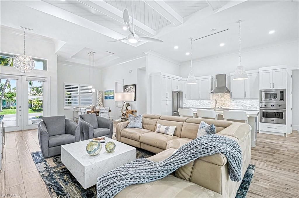 1114 6th Ln N, Naples, FL 34102 Photo