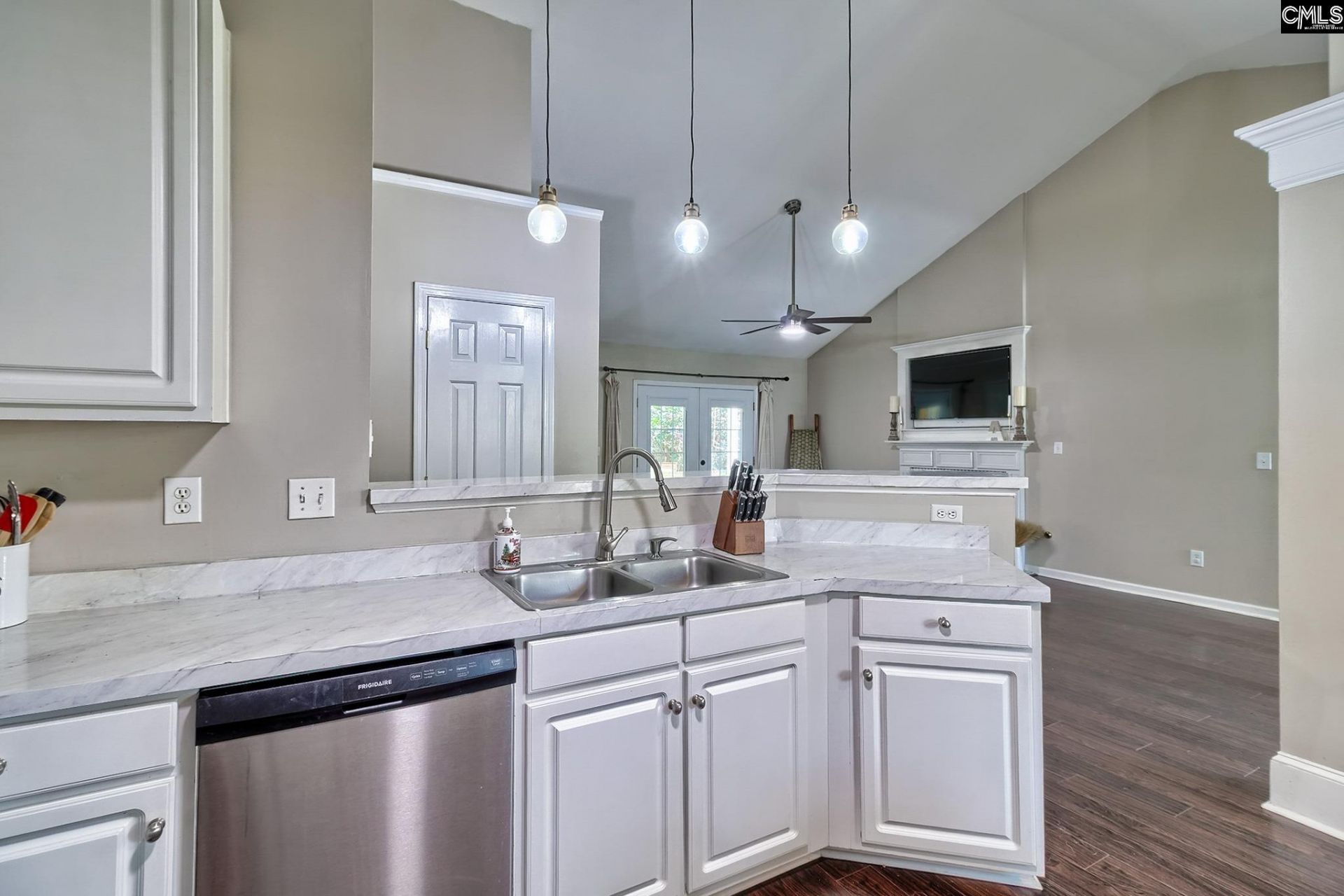 130 Maple Leaf Way Photo 12